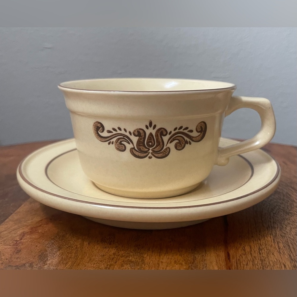 VTG, Pfaltzgraff Village 4” Coffee Cups and Saucers Set